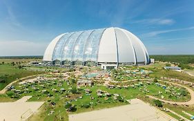 ทรอปิคัล ไอส์แลนด์